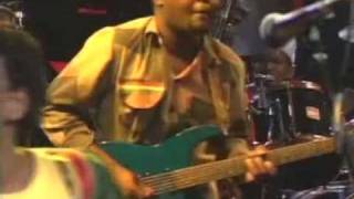 Lucky Dube (RIP) Truth in the world - Live