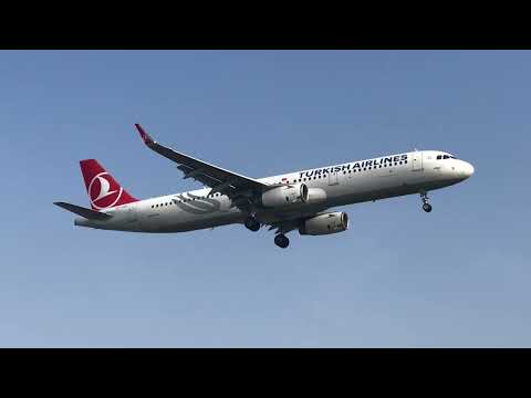 Turkish Airlines Airbus A321 TC-JSS landing Bologna airport #aviation #aviationlovers #a321