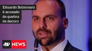 Deputado Eduardo Bolsonaro pode ter que responder por atentado contra a democracia