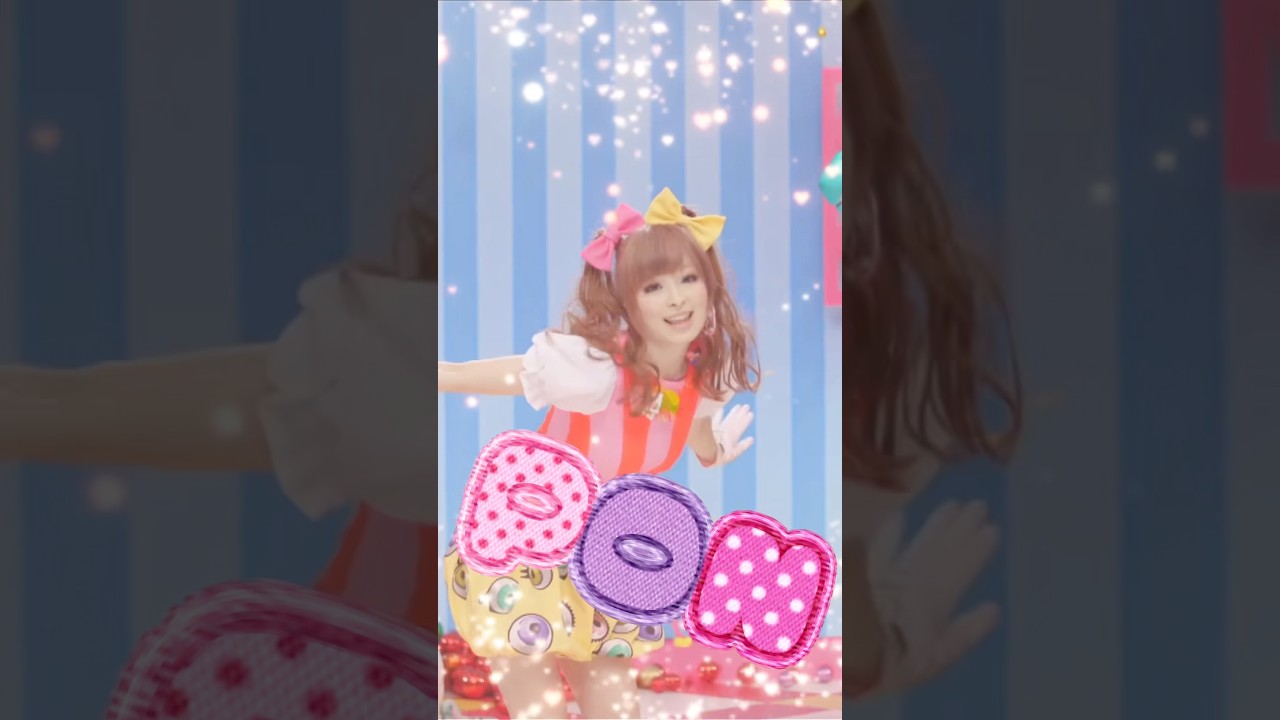 『PONPONPON』Official Music Video🍬