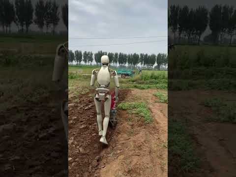 Robot plow the field #technology #amazing #roblox #ai #foryou