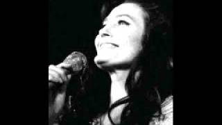 Loretta Lynn - Somebody's back in town