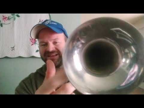 Trumpet Review: Holton ST 304 Great trumpet for the budget minded player.