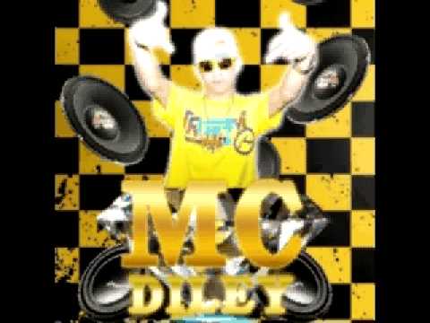 mc diley castiga a boneca