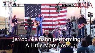 Jerrod Niemann, preforming: A Little More Love