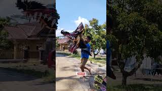 Download lagu Hey oleole ada barongan devil kardus nih #barongan #barongandevil mp3