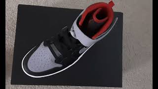 Nike Air Jordan 1 Hi FlyEase