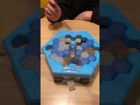 ASMR Brincando quem deixar o pinguim cair perde o jogo | Estrela Azul ASMR