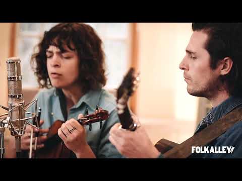 Folk Alley Sessions: Mipso - "Oceans"