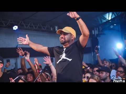 A maior roda de samba de São Paulo - Tirando Onda [completo]