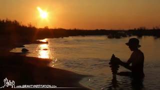 Live Rock Balancing by Gravity Meditation (Sound by Nicola Cruz / Colibria)