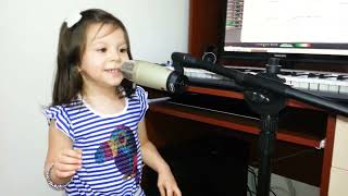 Daha Dün Annemizin Kollarında Yaşarken Çocuk Şarkısı TRT TRE | Super Simple Kids Songs