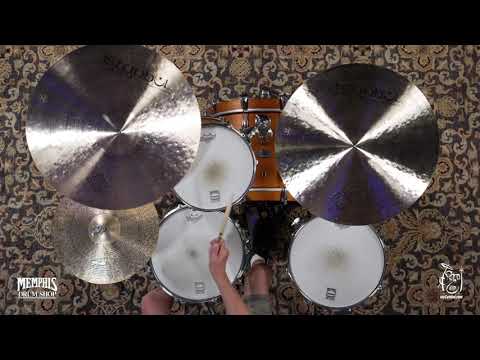 Istanbul Agop 22" Traditional Medium Crash Cymbal - 2210g (MC22-1091823L)