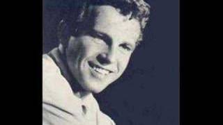 Bobby Vinton - Traces of love