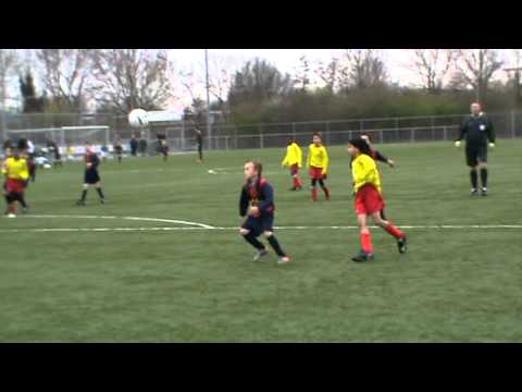 20110326 Victoria'04 F2 - NOC Kralingen F1 2-1 doelpunt Michael