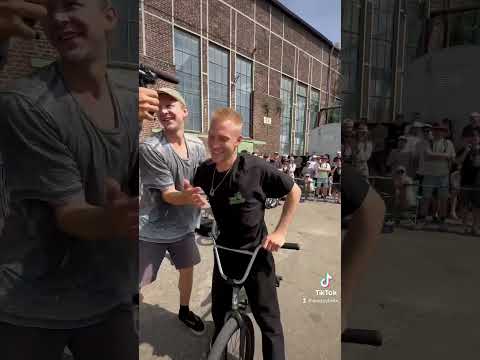 What!?! BMX STREET Magic by Kilian Roth out in Cologne! #bmxstreet #bmx #bmxlife