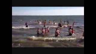 preview picture of video 'North Beach Polar Bear Plunge 2014'