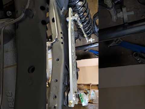 NEW Jeep Parts - Fox Shocks, Antirock Swaybar, PSC Steering box, 6 inch long arm, 1 ton steering