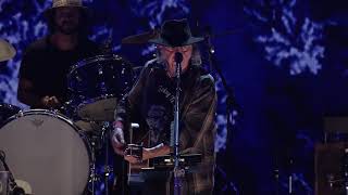 Neil Young and Promise of the Real - Human Highway (Live at Farm Aid 2017)