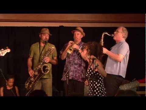 Laurie Sargent sings "So Many Ways"