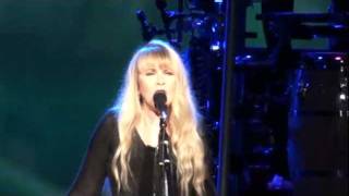 STEVIE NICKS , "RHIANNON" LIVE SYDNEY 29.11.2011