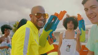 La Pelúa Music Video