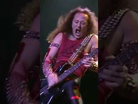 This bass player removed HALF of his frets!