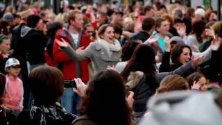Flashmob Ireland : Let Mr Blue Sky In - Cork City Ireland