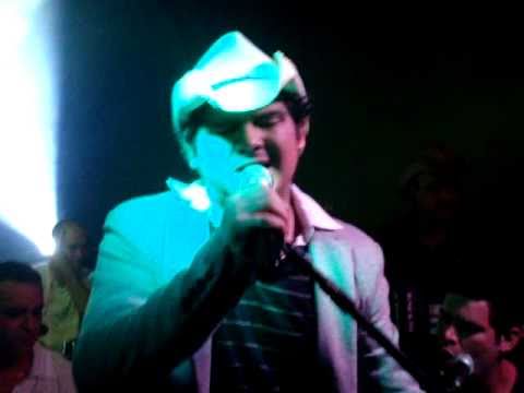 Seu Maxixe acústico nos 11 anos do Bohemia