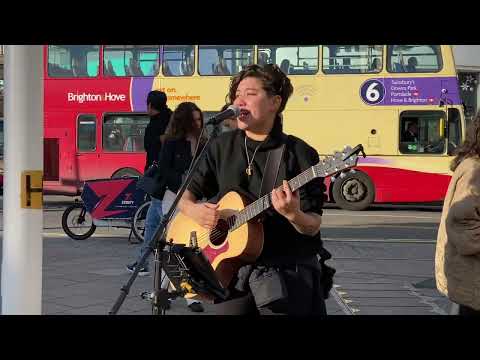 You know I'm no good (Amy Winehouse) by Brazilian artist Luiza Goto busking in Brighton Churchill Sq
