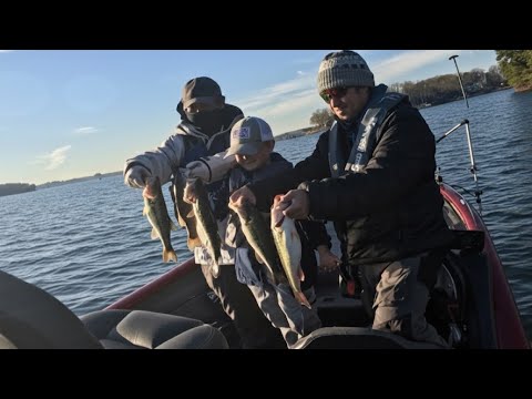 THIS MAGICAL DOCK was FULL of BIG Bass! | Lake Norman Bass Fishing 