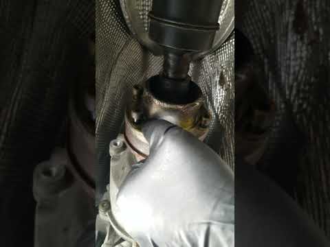 Audi driveshaft removal