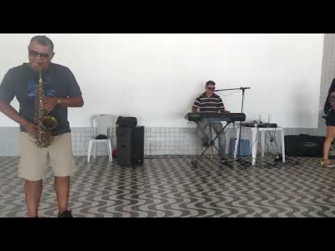 Venha conferir aos domingos. Música ao Vivo