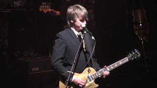 Crowded House - Saturday Sun - Hammersmith Apollo 9th June 2010