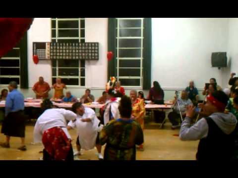 The Aunties doen der fundraiser skit