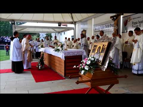 Rijeka: Hodočasnička procesija sa slikom Majke Milosti na Trsatu