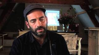 'Beste onbekende songwriter' Adrian Crowley is laatbloeier