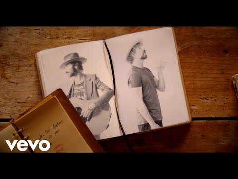 Macaco - Quiéreme Bien (Video Oficial) ft. Leiva