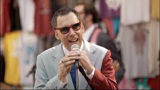 ARNALDO ANTUNES - LÁ EM CASA