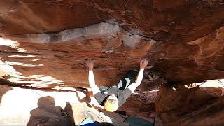 Video thumbnail of B**ch Slap Left, V8. Red Rocks