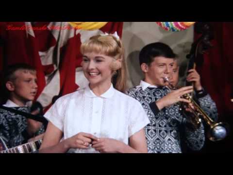 Far til Fire med Fuld Musik - Mie - Den Gamle Globus