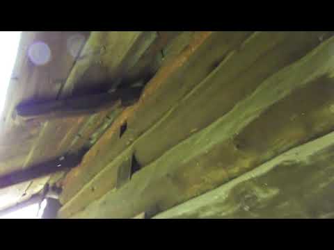 Stary spichlerz w Haczowie przed rozbiórką 12.08.2023