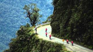 preview picture of video 'AMAZING VIDEO ABOUT DEATH ROAD BOLIVIA - FREAK OUT BIKING'