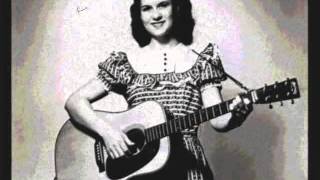 Kitty Wells - She's No Angel 1957 (Country Music Greats)