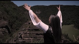 Tem que ser santo || Adriana Payn