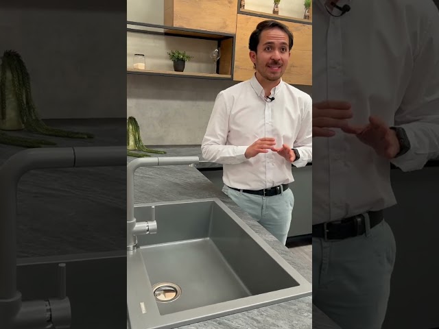 Vídeo relacionado con Qsvbeeqj 2. Juego modular con cabezales intercambiables, agarre y diseño para fregadero de baño, pequeños espacios, cepillo suave PBT para encimeras