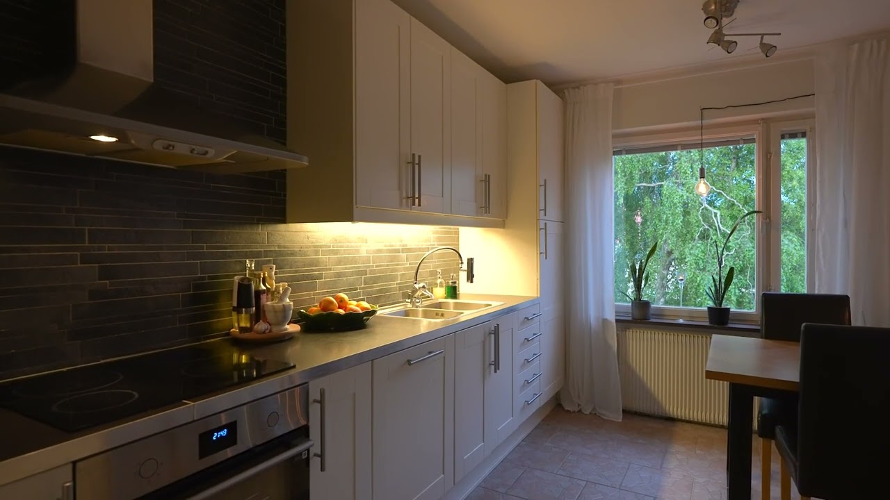 2 rum Lägenhet på Skebokvarnsvägen 95, 3tr Bandhagen Stockholms kommun - video