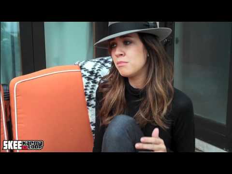 Nikki Leonti of Nikki and Rich Sings "City Lights" Acoustic