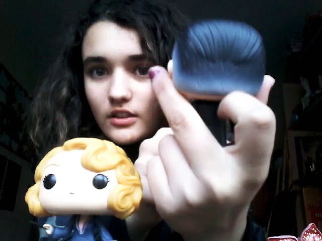 Vídeo relacionado con Stranger Things Sudadera Niña y Adolescentes 9-16 Años Sudadera con Capucha Regalos Cumpleaños Niños Colegio (Rojo/Negro, 14-15 Años)
