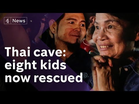 Thai cave rescue: 8 kids saved - their football team react